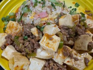 Hiroki Yasumoto Instagram - 炒飯に麻婆豆腐をかけると言う益荒男飯が好きです。
ダメなんだけど好きです。
#安元洋貴
の飯
