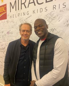 Hisham Tawfiq Instagram - Finally got to meet a fellow #FDNY brother Mr Steve Buscemi #CIBC #miracleday