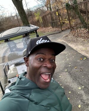 Hisham Tawfiq Instagram - Still getting some rounds in 🕺🏿🏌🏾‍♀️#Golf