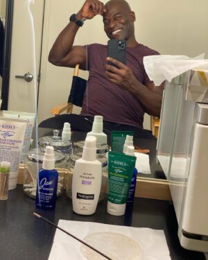 Hisham Tawfiq Instagram - Smoke and Mirrors Photo Shoot, Lights Camera Action 😎