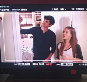 Holly J. Barrett Instagram - New #LifeInPieces tonight!! 🙌🏼😉