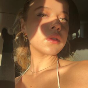 Holly J. Barrett Instagram - Lovers & fwends