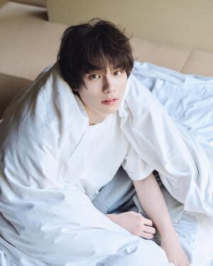 Honda Kyoya Instagram - この度、本田響矢1st写真集を2023年12月25日に発売することが決定しました！

今の僕が表現したいものを、自分の感性に身を任せて、チーム全員で創り上げました。
このような機会に恵まれて感謝の気持ちでいっぱいです。初めて僕を知る方には、本田響矢がどんな人かわかる一冊に。そして、今までずっと応援していただいている方は、間違いなく楽しんで見ていただける自信がある一冊に仕上がりました。
ぜひ、お手に取ってページをめくってもらえたら嬉しいです！

公式Xもできましたので、そちらもぜひチェックを！

@kyoya1st

#本田響矢1st写真集
#2023年12月25日
#クリスマス
