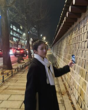 Hong Hwa-yeon Instagram - 서울~겨울~