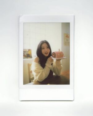 Hong Hwa-yeon Instagram - 💕