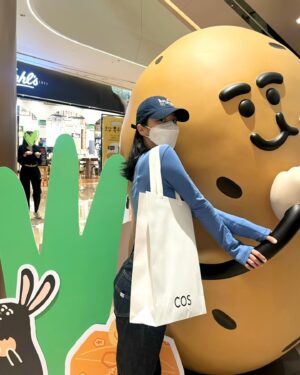 Hong Hwa-yeon Instagram - 엄마 나 찍어줭,,, 🥔🌝