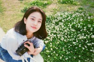 Hong Hwa-yeon Instagram - 📨 💚🤎