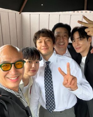 Hong Seok-cheon Instagram - 드디어 만났다  나의 최애보석  손석구  홍석천의보석함에 꼭 초대하고싶은  손석구 이준혁  기다리겠다  어여어여 더 키워야지 보석함  #홍석천의보석함