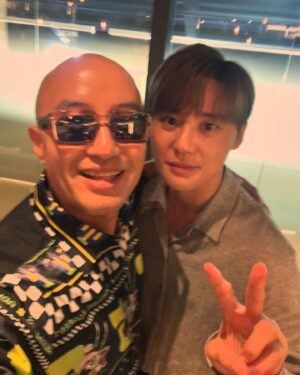 Hong Seok-cheon Instagram - 우리 여진구  새영화 #하이재킹 시사회  정말 많은 분들이 오셨네여  대박기원  나의보석 진구의 악역 연기 기대할게  흥행 가즈아  #여진구 #하정우 #성동일 #하이재킹 #마동석 #고창석 #임시완 #에일리 #김준수 #유지태  #홍석천의보석함  @greedilous  #박윤희 디자이너