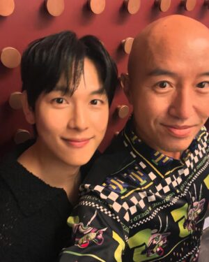 Hong Seok-cheon Instagram - 우리 여진구  새영화 #하이재킹 시사회  정말 많은 분들이 오셨네여  대박기원  나의보석 진구의 악역 연기 기대할게  흥행 가즈아  #여진구 #하정우 #성동일 #하이재킹 #마동석 #고창석 #임시완 #에일리 #김준수 #유지태  #홍석천의보석함  @greedilous  #박윤희 디자이너