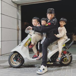 Hong Yu Hong Instagram - 剛剛好不容易把後面那個撿回來..