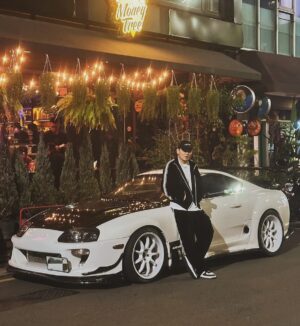 Hong Yu Hong Instagram - 感謝前車主割愛
 
沒錯 我有牛了