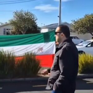 Hossein Darabi Instagram - دمتون گرم. رأی دادن شما جهاده، تو اون وضعیت. به هرکسی رای بدید فرقی نمیکنه. ایران نیستید ولی دلتون برای ایران میتپه