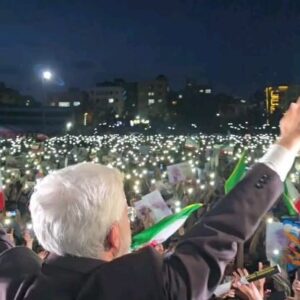 Hossein Darabi Instagram - مشهد کار را تمام کرد ..
خروش مردم مشهد برای امتداد دولت شهید رییسی
فیلم از ممد فرجی 
@farajii_shomali