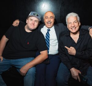 Howie Mandel Instagram - WE DID IT AGAIN!!

The energy last night at @thecomedystore was🔥

Shoutout to @timjdillon @howiemandel @realmarcsummers @jonathankite & @jeremiahstandup & the champ & coach of the @chargers Jim Harbaugh!!🤘

📸 @vancorona 

#standupcomedy #drphil #adamray #comedy #timdillon #howiemandel #jomathankite #marcsummers #doubledare