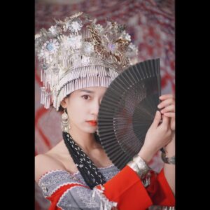 Hu En Ning Instagram - 哪張是你的菜？☺️
這應該是苗族的衣服？
很喜歡❤️

下次換穿漢服拍拍

#朱家角 #古鎮 #古裝