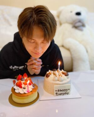 Hubert Wu Instagram - .
人愈大 愈明白簡單的可貴
謝謝每一位的生日祝福
願我的生日願望都能實現 因為你們都在我的願望裏面