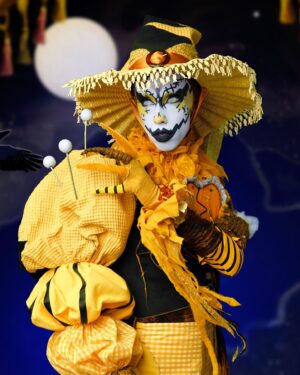 Hugáceo Crujiente Instagram - 🎃🌾 ESPANTAPÁJARAS 🌾🎃
Tal vez caigo de evidente pero claramente este año tocaba un look amarillo 💛
Y esta vez hemos decidido crear un espantapájaros muy crujiente 🎃
Espero que os espante y os encante al mismo tiempo 💛✨
.
.
👗 Look by @fidel.david 
✏️ Concept and design by me
✍🏻 Background and post-production by @juaki.perez 
📸 Pic @gonzagallego