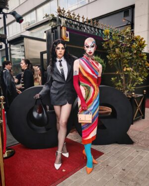 Hugáceo Crujiente Instagram - 🖤 #GQ30 🖤

2 amigas celebrando 1 aniversario de la revista más chula del mundo 🫶 gracias @gqspain por hacernos sentir parte de vuestra familia y acogernos en este a maravillosa celebración (@christianroguez te amamooooooossss)

📸 @flaviorsolato y @andreavega.es