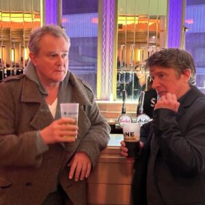 Hugh Bonneville Instagram - Another hilarious evening with @jonathanpienews. Great times.

Tour dates & tickets 👇
jonathanpie.com

#JonathanPie #HeroesAndVillains