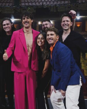 Hugh Sheridan Instagram - Still reeling from an incredible night hosting Global Citizen Nights in Melbourne Australia last week for @glblctzn 

Congratulations to all the youth leaders from Asia-Pacific who were celebrated & heard for their work in climate change, indigenous rights, education, equity & by setting example. 

Thank you @poloralphlauren for the beautiful threads, to my super spunky cohost @mariathattil & to all the performers from @crowdedhousehq @behani.official @sampa_the_great @heyimgojo @nookymusic @3three.percent y’all smashed it ❤️‍🔥

Oh, & @sarahferguson15 you rock!!!

🌏 ♥️ 🌎 ⭕️ 🌍
