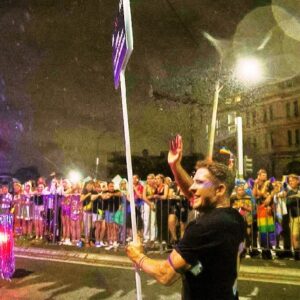 Hugh Sheridan Instagram - It was an honour and a privilege to hold our sign as ambassador for Domestic Violence within the LGBTQAI  our aim is to help continue to bring awareness and prevention, ending violence in our homes and at the hands of those we trust. As always the link to @lgbtq.dvafoundation is in my bio. Thank you @sydneymardigras and to everyone who came to support and March safely. It was truly a very meaningful way to honour all the victims of DV within the community and outside, only with togetherness will we make the much needed end to senseless violence in Australia. Love you all and peace ✌🏻 ♥️ ❤️‍🩹 🌈 💪🏼