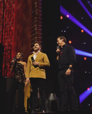 Hugh Sheridan Instagram - Still reeling from an incredible night hosting Global Citizen Nights in Melbourne Australia last week for @glblctzn 

Congratulations to all the youth leaders from Asia-Pacific who were celebrated & heard for their work in climate change, indigenous rights, education, equity & by setting example. 

Thank you @poloralphlauren for the beautiful threads, to my super spunky cohost @mariathattil & to all the performers from @crowdedhousehq @behani.official @sampa_the_great @heyimgojo @nookymusic @3three.percent y’all smashed it ❤️‍🔥

Oh, & @sarahferguson15 you rock!!!

🌏 ♥️ 🌎 ⭕️ 🌍