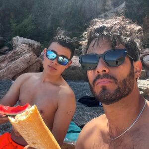 Hugo Catalán Instagram - Día de playa con mi familia de España ♥️♥️