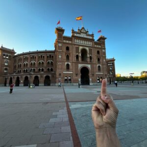 Hugo Catalán Instagram - Primera parada Madrid.
#m30
#chungo
#quepintas 
#noalatauromaquia