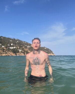 Hugo Cobo Instagram - Ibiza, nunca te había disfrutado tanto🫶🏻