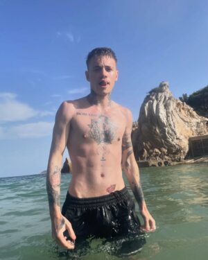 Hugo Cobo Instagram - Ibiza, nunca te había disfrutado tanto🫶🏻