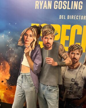 Hugo Cobo Instagram - En resumen:
1. #ryangosling & #emilyblunt 
2. Que nooo 😂 que somos nosotros💁🏼‍♂️
3. Me estallan una botella en la cabeza y pensáis que no me pienso vengar? 💥
4. Creéis que pego más con ella?...
5. O con el?
6. Nah, nosotros pegamos más🥰
7. Hay cines en los que las butacas se tumban🫶🏻
8. Quería un cubo más grande✌🏻
9. Moñitos❤️
