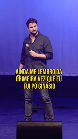 Hugo Sousa Instagram - Identifica o amigo que vai as 6h da manhã para o ginásio!😅
Bilhetes no link da bio.
#hugosousa #standupcomedy #pt #fit