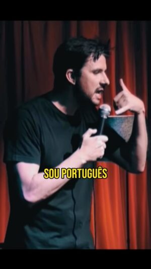 Hugo Sousa Instagram - O voo da Transavia.
#hugosousa #standupcomedy #humor #aviao #voo #comedia