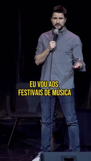 Hugo Sousa Instagram - Identifica o amigo festivaleiro que conhece as bandas todas!😅
Bilhetes para o novo espetáculo no link da bio.
#hugosousa #standupcomedy