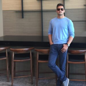 Hugo Vásquez Instagram - Una feliz tarde para todos ustedes amigos !!! #miami #floridalife #miamilife