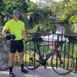 Hugo Vásquez Instagram - Good morning #cycling #cyclinglife #roadcycling #miami #florida #ciclismoderuta #ciclismo #florida #morettiwear