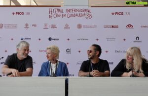 Humberto Busto Instagram - En las fotos se nota la felicidad de estrenar película en el @ficg y el intercambio humano tan bello que esto genera.
@martinezthefilm 
Gracias por tan buena compañía durante estos días @lorepadillab @franciscoreyesmor @marthaclaudia @caloumafilms @industriaficg