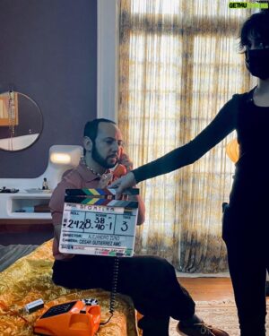 Humberto Busto Instagram - Nadie podrá callar a esta tribu:
TENGO QUE MORIR TODAS LAS NOCHES
.
@primevideomx @primevideolat 
.
#backstage #series #amazon #lgbtq #elnueve #tengoquemorirtodaslasnoches