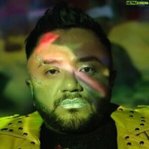 Humberto Busto Instagram - Esta ha sido una de las semanas más trascendentales de mi vida. 
Salimos llenos de impulso, vitalidad, compañía y visión. 
En mi más alto deseo está la existencia de este documental. 
Gracias @docslabmx @docsmx por hacer esto posible. Gracias @martfilms por tu amorosa y lúcida guía. Jamás la olvidaré. ✨
Gracias a todos los maravillosos proyectos con los que estuvimos compartiendo ( acá agregados están aunque no sepa todes sus arrobes )
.
Y gracias a todo mi maravilloso equipo FOSFO @guzguevara @betovargasmx #abrillópezcarrillo @unosojos @jjsaraviadp @maxmuggenburg @aldousnv @pinche.chaidez @dinobeast.workshop 
@ecatl 
Que esto no pare jamás.