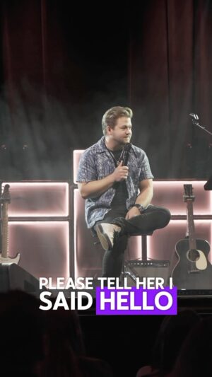 Hunter Hayes Instagram - Hi @lizzymcalpine. huge fan. ok. have fun on tour! // 🎥: @matthewalecgold