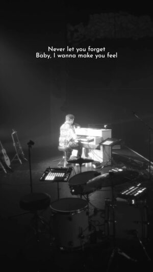 Hunter Hayes Instagram - Missing moments like this... // 🎥: @matthewalecgold #wanted #hunterhayes #lovesong