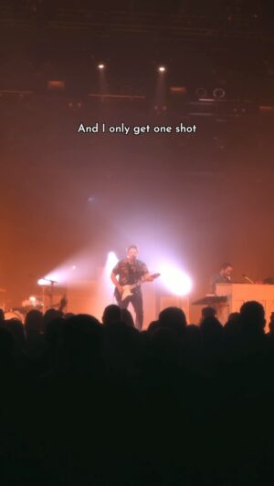 Hunter Hayes Instagram - Been a rough week, so what, I deserve it // 🎥: @matthewalecgold #concert #hunterhayes #livemusic
