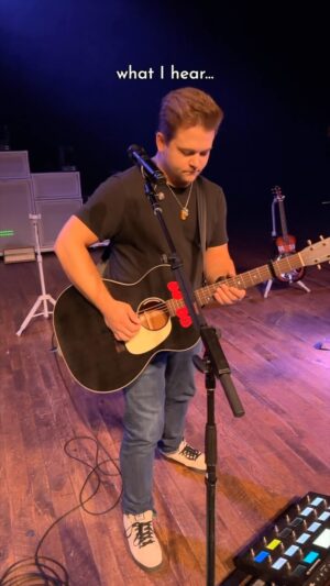 Hunter Hayes Instagram - Now you know why I have ADHD moments on stage 😂 // 🎥: @matthewalecgold #inearmonitors #hunterhayes #musictech