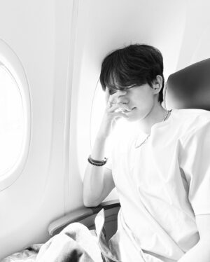 Hur Hyun-jun Instagram - Be happy