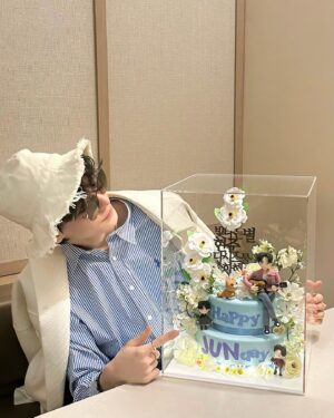 Hur Hyun-jun Instagram - 감사합니다 생일 축하해주셔서🎂