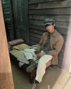 Hwang Hee Instagram - 오늘밤 9시20분 #tvndrama  #구미호뎐1938