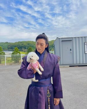 Hwang Hee Instagram - 연천 buddy #환상연가