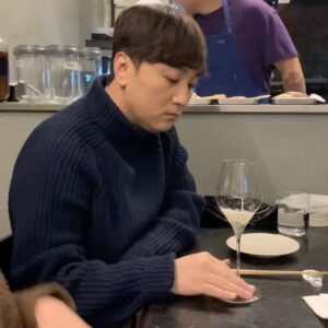 Hwang Je-sung Instagram - 좋은사람과 행복한 시간~ 좋은사람들과 행복한시간은 언제나 옳습니다. 고급스러운 곳에서 이런시간을 자주 갖고 싶습니다 . 좋은 사람담들과 좋은 곳에서 좋은 시간을 많이 보내세요
그럼 저처럼 지갑이 거지가 됩니다
#뭐든적당히
#다들감사합니다
(Feat) #남영탉