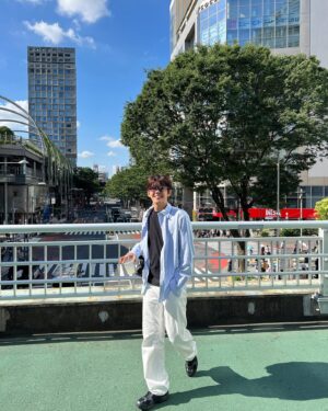 Hwang Kwang-hee Instagram - 더운날씨에 정말 많이 걸었다 😎